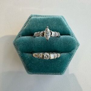 Diamond engagement ring and wedding band set